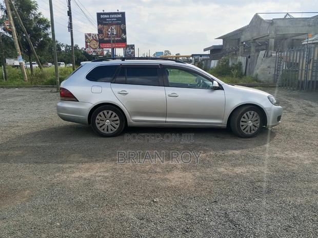 Volkswagen Golf Variant 2010 Silver