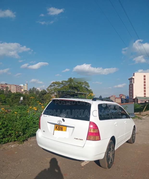 Toyota Corolla Fielder 2004 White