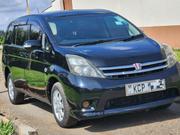 Toyota ISIS 2011 Blue for sale