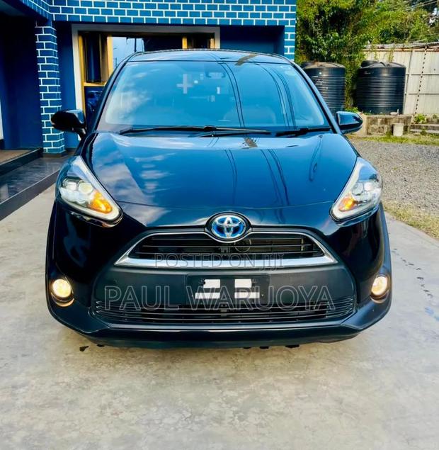 Toyota Sienta 1.5 FWD 2018 Black
