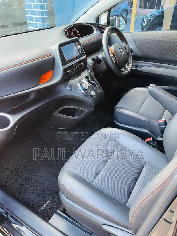 Toyota Sienta 1.5 FWD 2018 Black