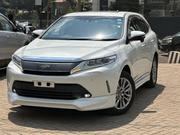 Toyota Harrier 2.0 2018 White for sale