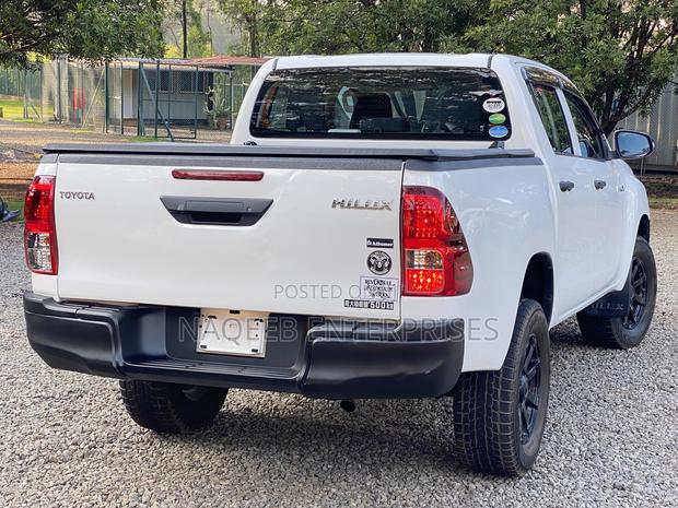 Toyota Hilux Revo Double Cab Deisel 2.4 AWD 2019 Pearl