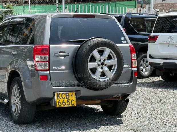 Suzuki Escudo 2010 Gray