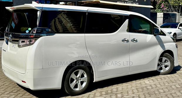 Toyota Alphard 2.5 Petrol AWD 2019 Pearl