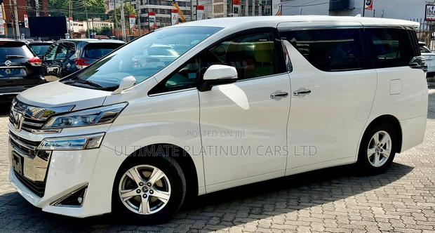 Toyota Alphard 2.5 Petrol AWD 2019 Pearl