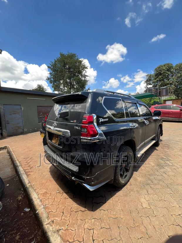 Toyota Land Cruiser Prado 2.8 2019 Black