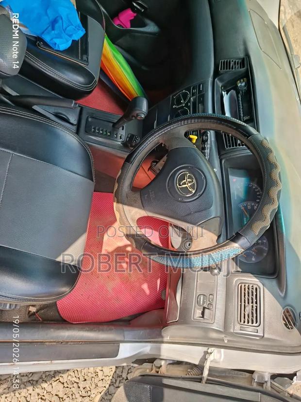 Toyota Allex 2004