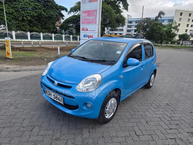 Toyota Passo 2015 Blue