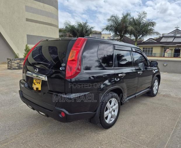 Nissan X-Trail 2010 Black