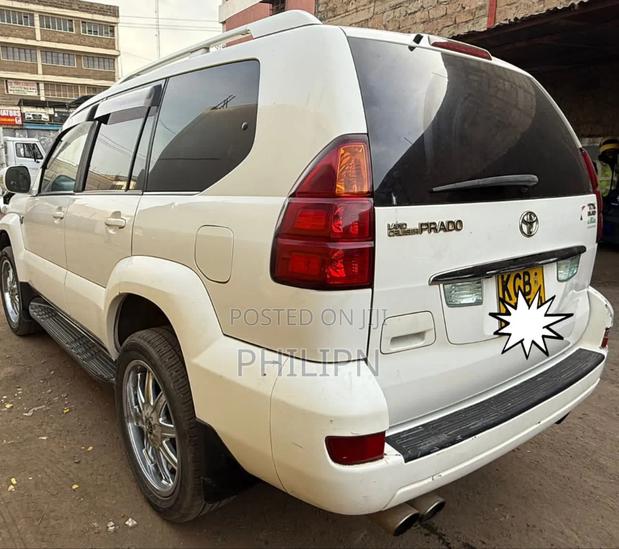Toyota Land Cruiser Prado 2010 Pearl