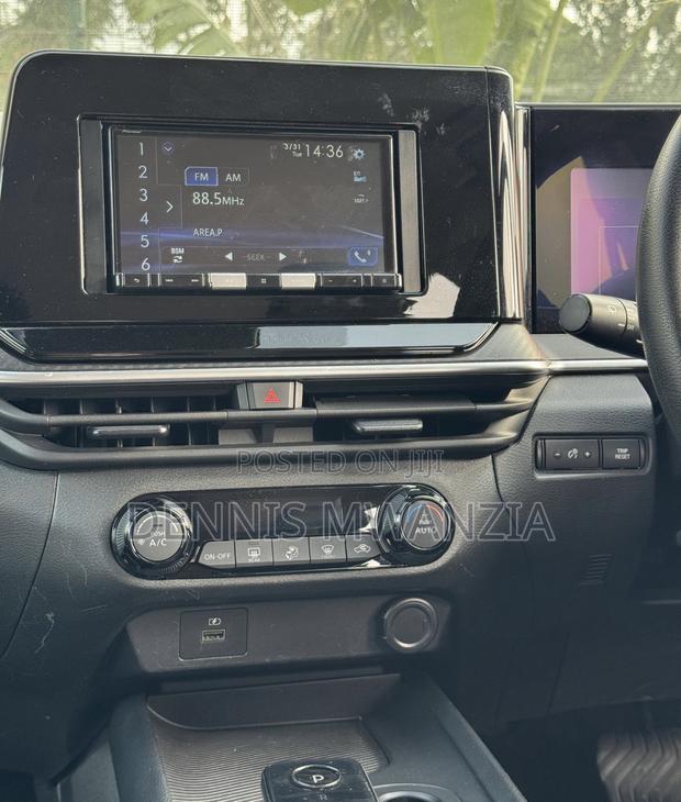 Nissan Note 1.2 Hybrid 2021 Silver