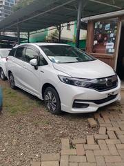 Honda Fit Shuttle 1.5 Hybrid 4WD 2019 White for sale