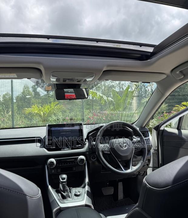 Toyota RAV4 2019 White