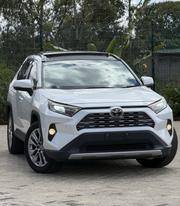 Toyota RAV4 2019 White for sale