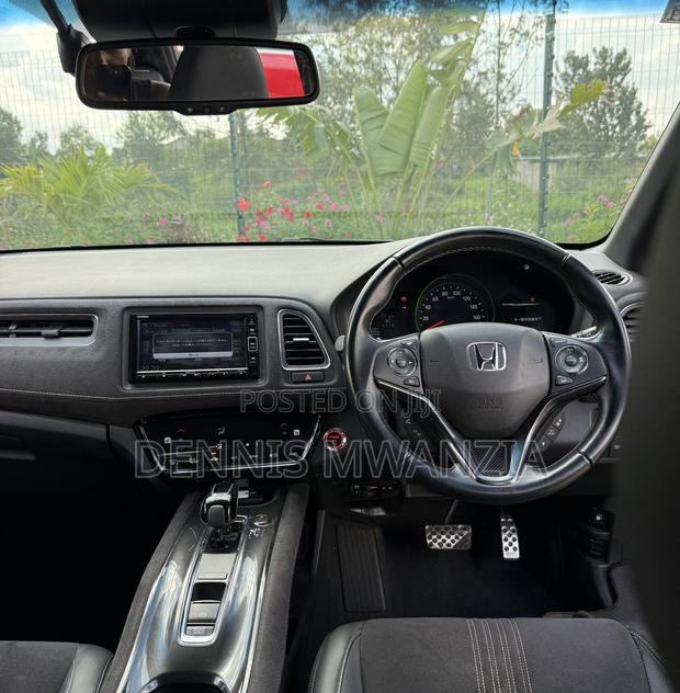 Honda Vezel 1.5 Hybrid 2WD 2020 Black