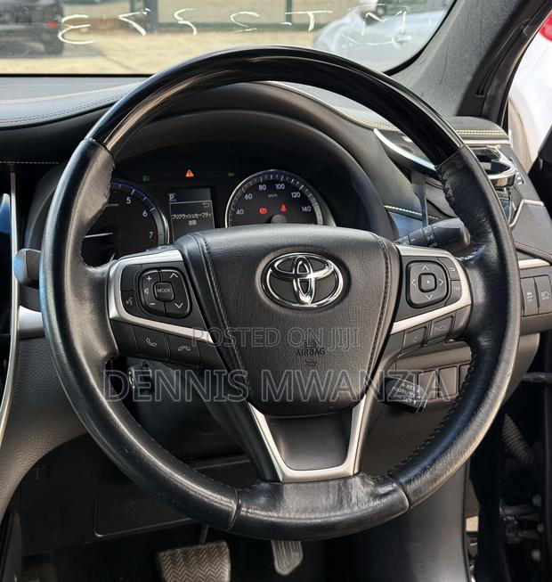 Toyota Harrier 2.0 2019 Black