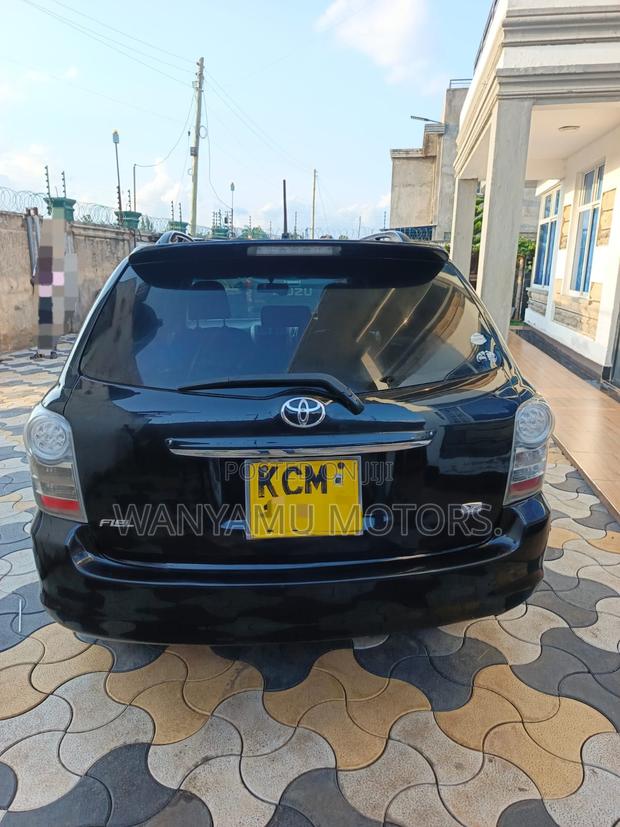 Toyota Corolla Fielder 2011 Black