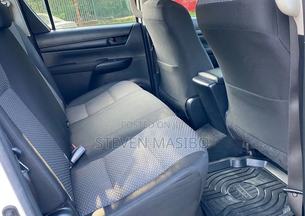 Toyota Hilux Revo Double Cab Deisel 2.4 AWD 2019 White
