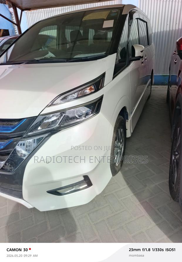 Nissan Serena 2019 White