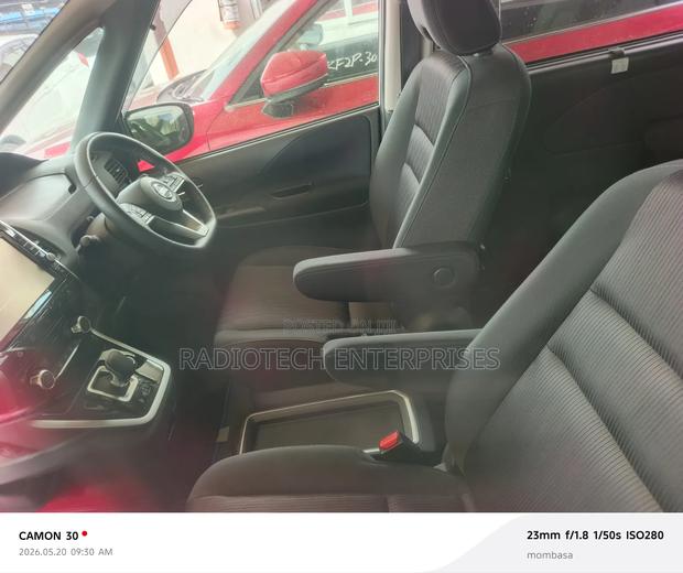 Nissan Serena 2019 White