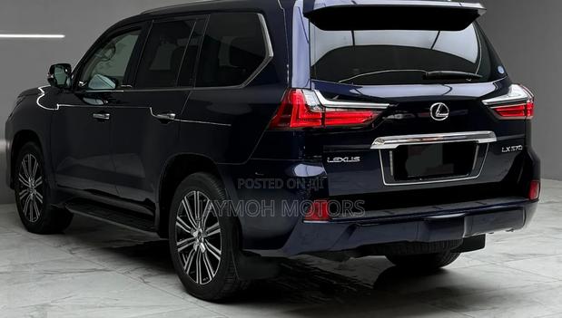 Lexus LX 2020 Blue
