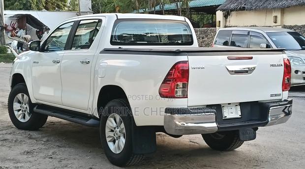 Toyota Hilux Revo Double Cab Deisel 2.4 RWD 2019 White