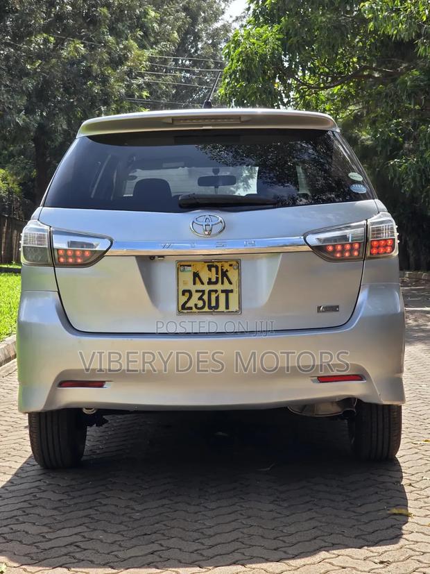 Toyota Wish 2015 Silver