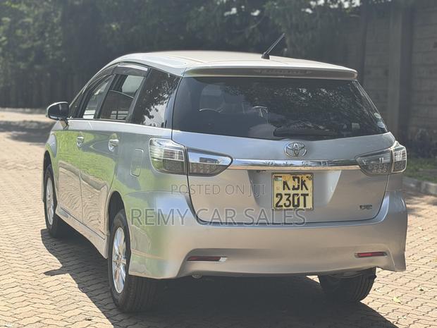 Toyota Wish 2015 Silver