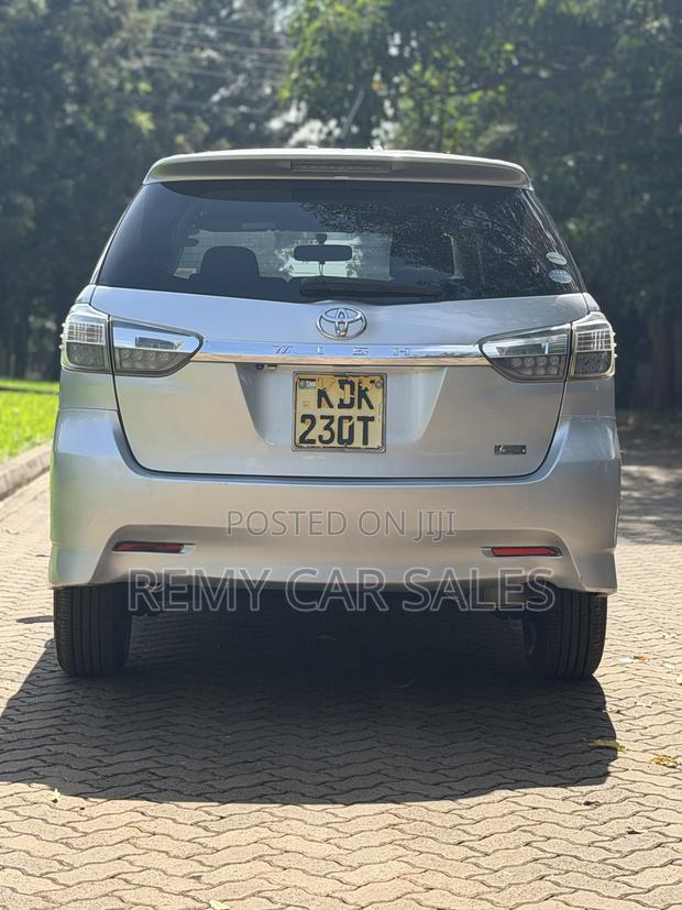 Toyota Wish 2015 Silver