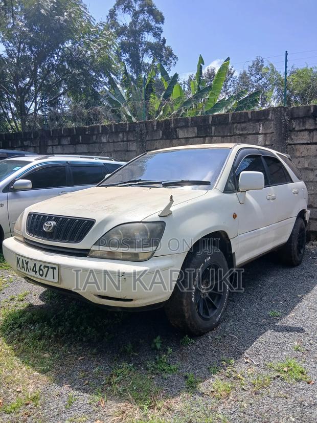 Toyota Harrier 2000 White
