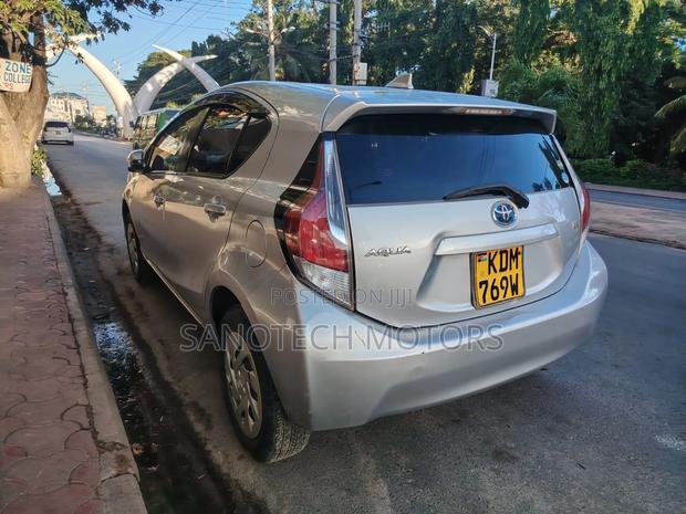 Toyota Aqua 2016 Silver