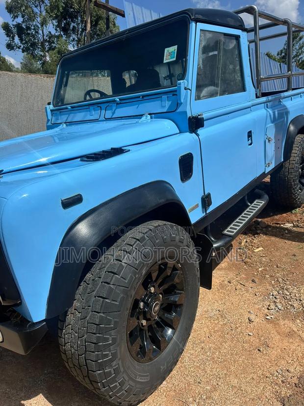 Land Rover Defender 2009 Blue