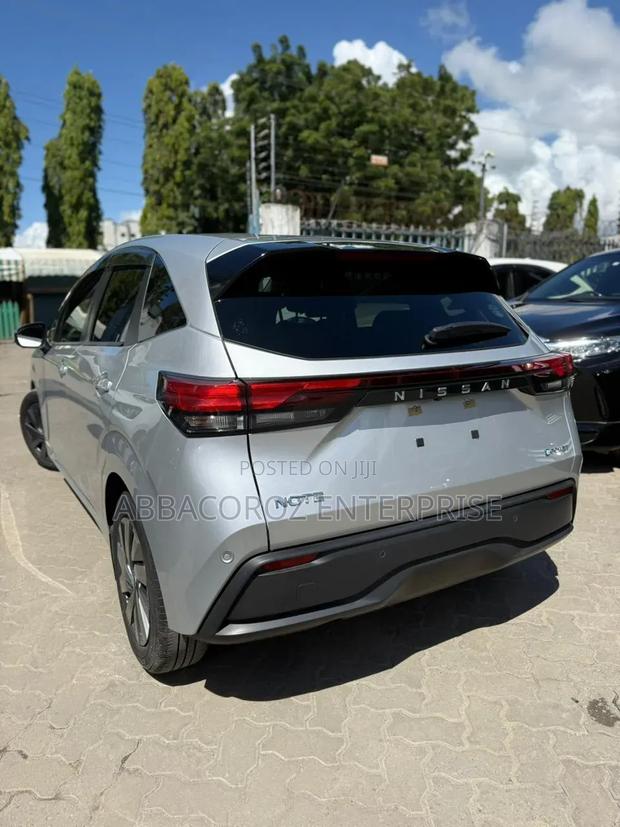 Nissan Note 1.2 Hybrid 2022 Silver