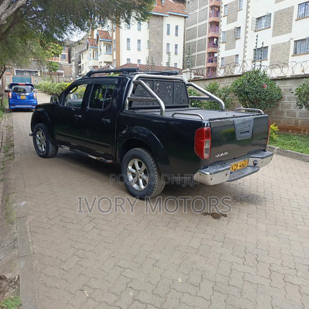 Nissan Navara 3.0 2010 Black