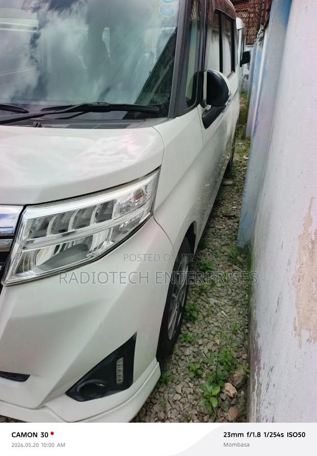 Toyota Roomy 2018 White