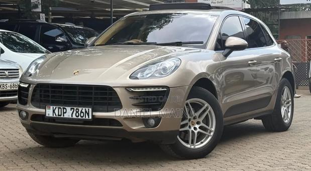 Porsche Macan 2017 Gold