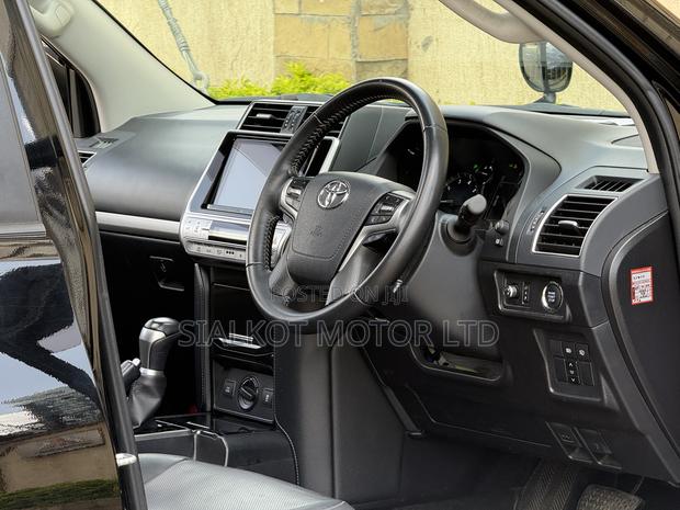 Toyota Land Cruiser Prado 2.7 2021 Black