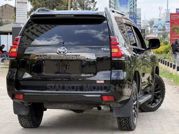 Toyota Land Cruiser Prado 2.7 2021 Black