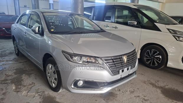 Toyota Premio 2019 Silver