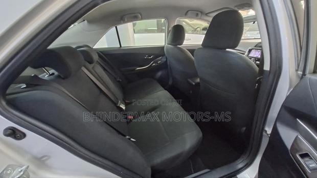 Toyota Premio 2019 Silver