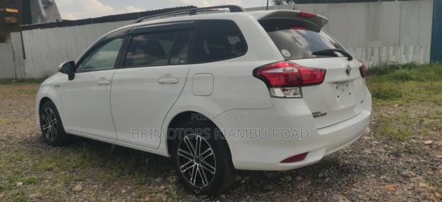 Toyota Corolla Fielder 1.5 Hybrid FWD 2019 White