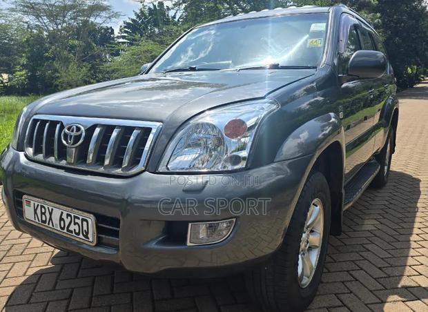 Toyota Land Cruiser Prado 2007 Gray