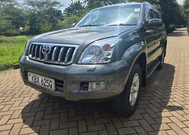 Toyota Land Cruiser Prado 3.0 D-4D 5dr 2007 Gray