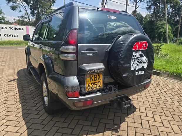 Toyota Land Cruiser Prado 3.0 D-4D 5dr 2007 Gray