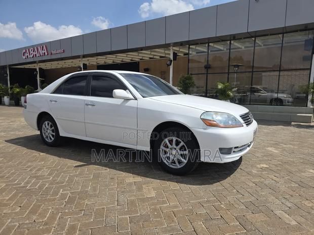 Toyota Mark II 2004 White
