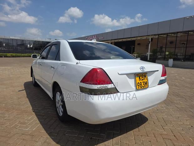 Toyota Mark II 2004 White