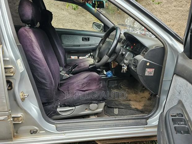 Nissan FB14 2002 Silver