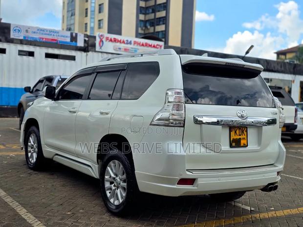 Toyota Land Cruiser Prado 2.8 D-4D 2016 White