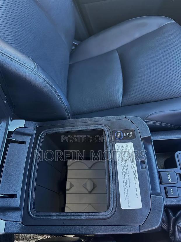 Toyota Land Cruiser Prado Kakadu 2018 Matt Black